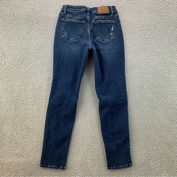 Judy Blue Women's Boyfriend Buffalo Plaid Knee Distressed Jeans - Size: 3/26 - Picture 3 of 16